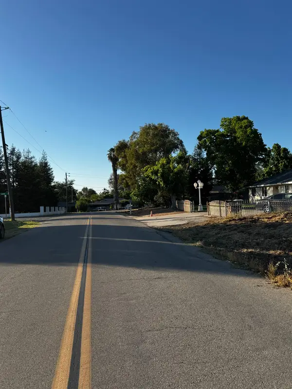 17855 Lane Drive, Madera, CA 93638
