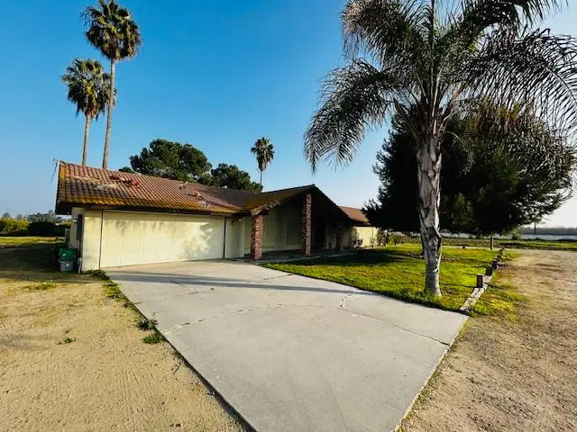 1412 S Temperance Avenue, Fresno, CA 93727 - #2