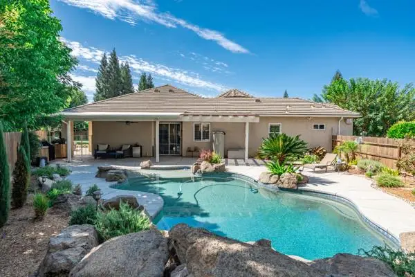 1697 N Jasmine Avenue, Clovis, CA 93619 - #2