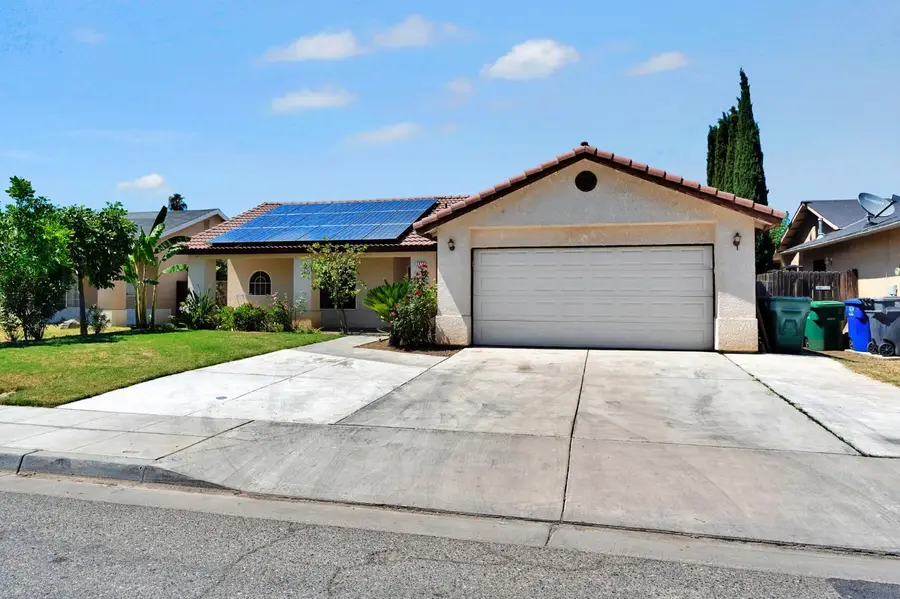 1035 La Perla Ln, Madera, CA 93638 - #2