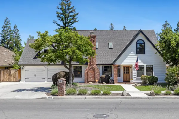 882 E Foxhill Drive, Fresno, CA 93720