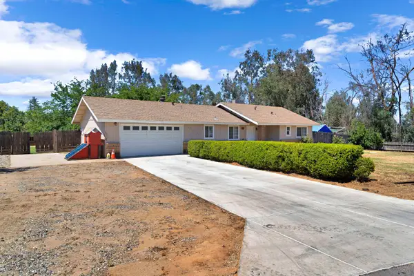 25410 Dawnridge Drive, Madera, CA 93638