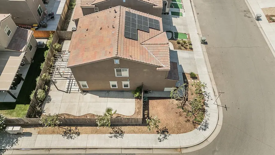 3415 Amanecer Avenue, Clovis, CA 93619 - #2