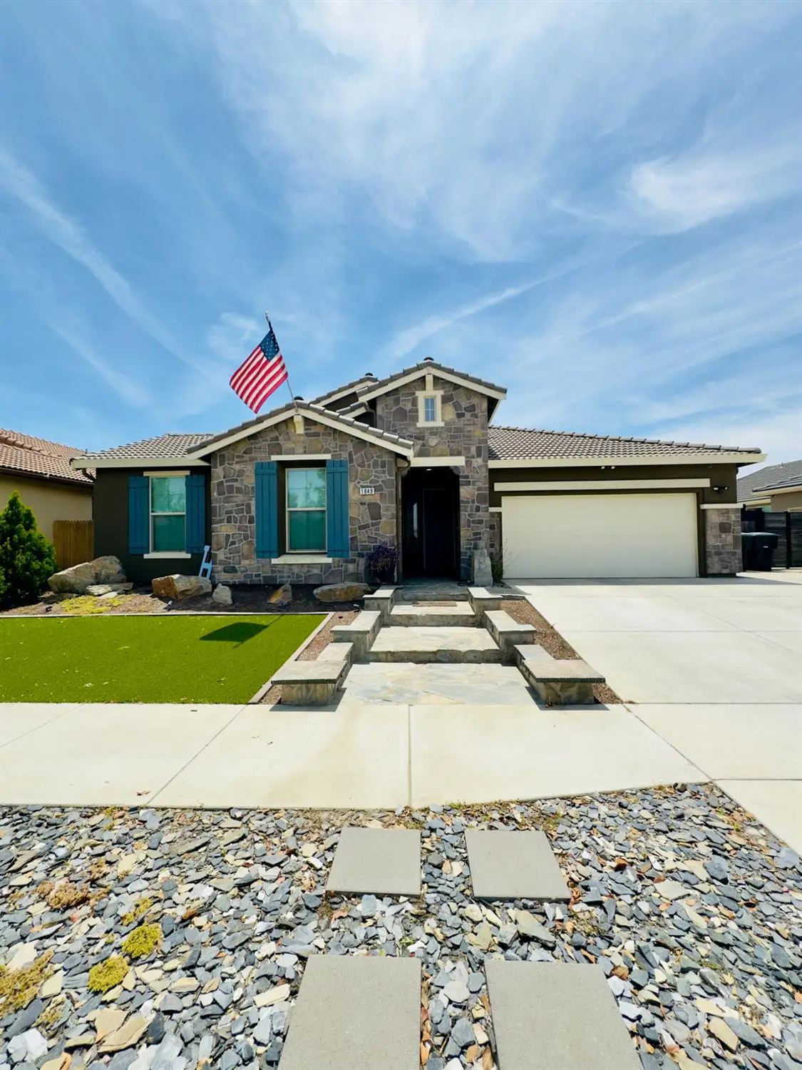 1849 W Porter Avenue, Visalia, CA 93291 - #1
