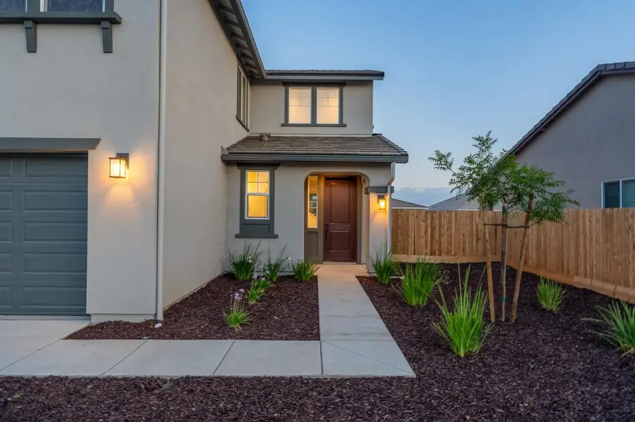 881 E Ahronian Avenue, Fowler, CA 93625 - #3