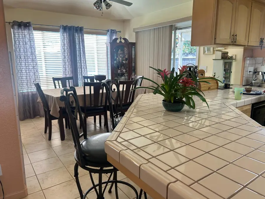 6305 N Marty Avenue, Fresno, CA 93711 - #2