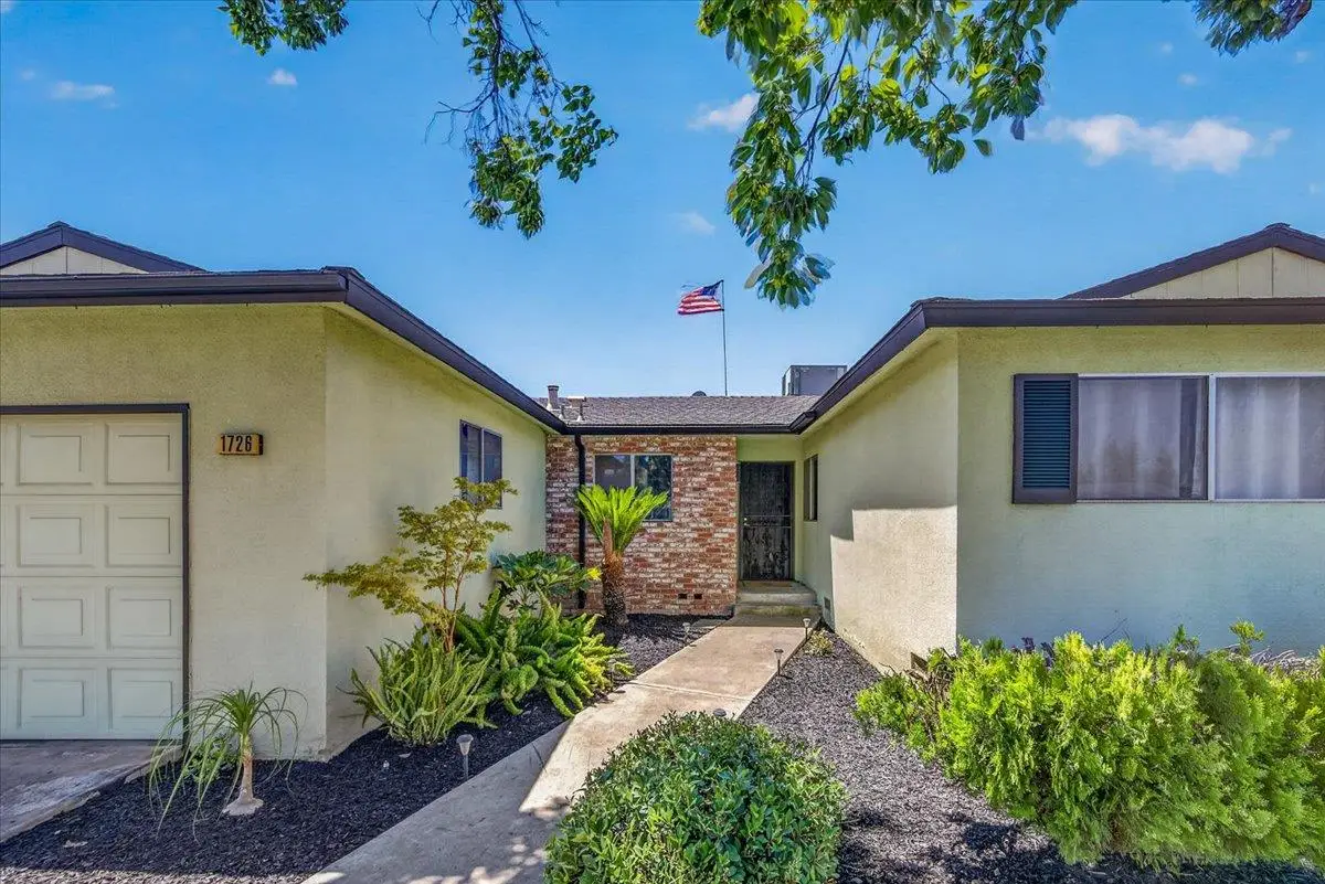 1726 Fairmont Avenue, Clovis, CA 93611 - #1