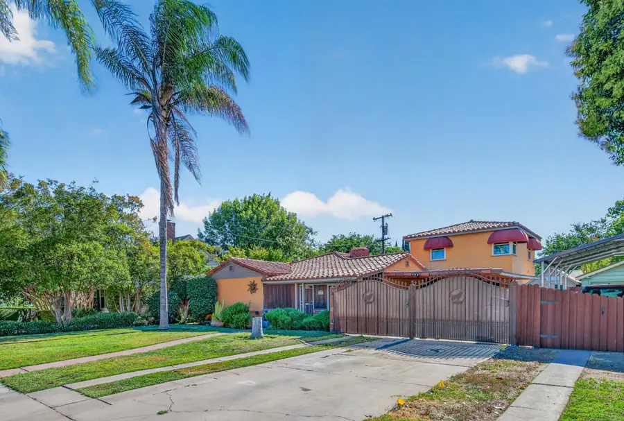2218 N Arthur Avenue, Fresno, CA 93705 - #3