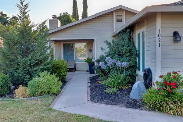 1021 12th Avenue, Kingsburg, CA 93631