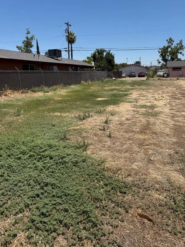 266 N Effie Street, Fresno, CA 93701