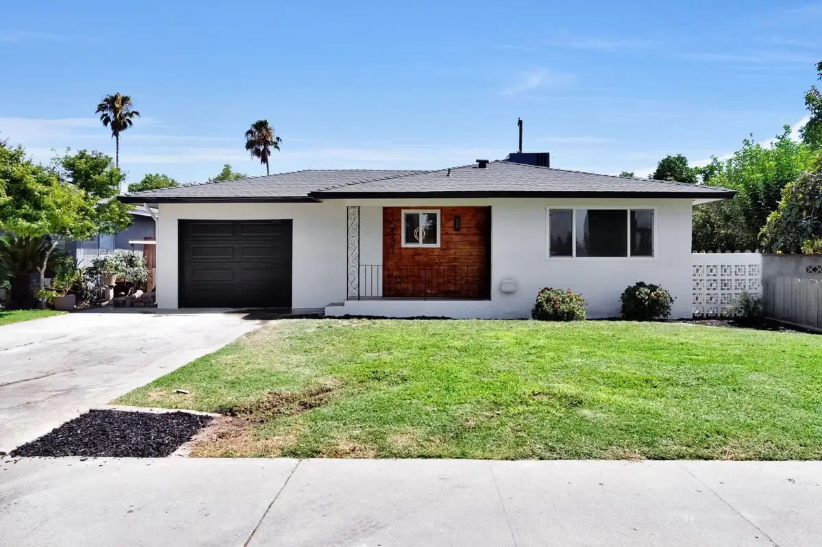 15431 W E Street, Kerman, CA 93630 - #1