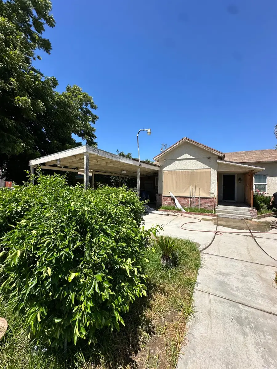 1734 Sylvia Street, Selma, CA 93662 - #3