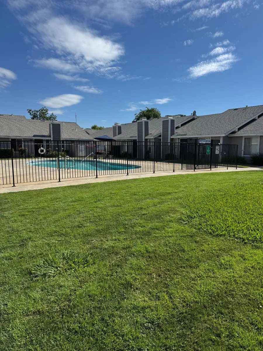 1027 W Dakota #119, Fresno, CA 93705 - #3