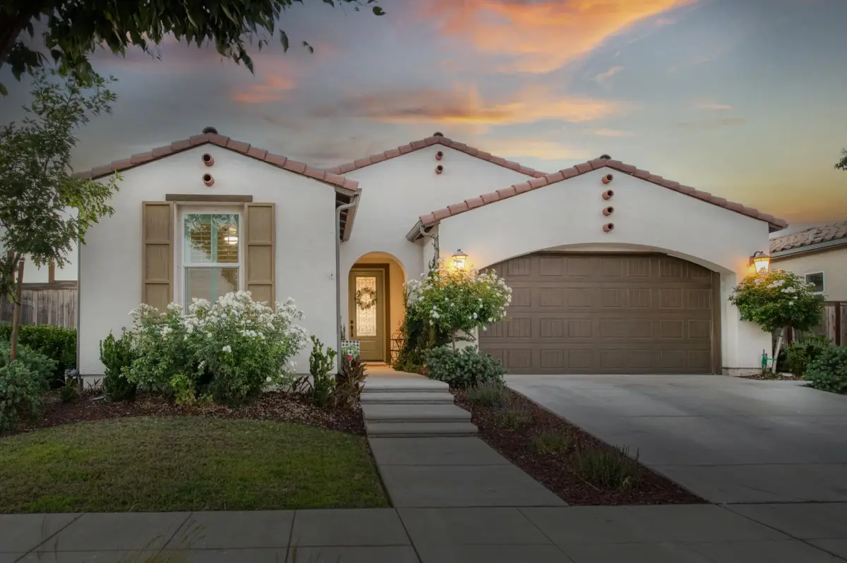 501 Overstone Avenue, Madera, CA 93636 - #1