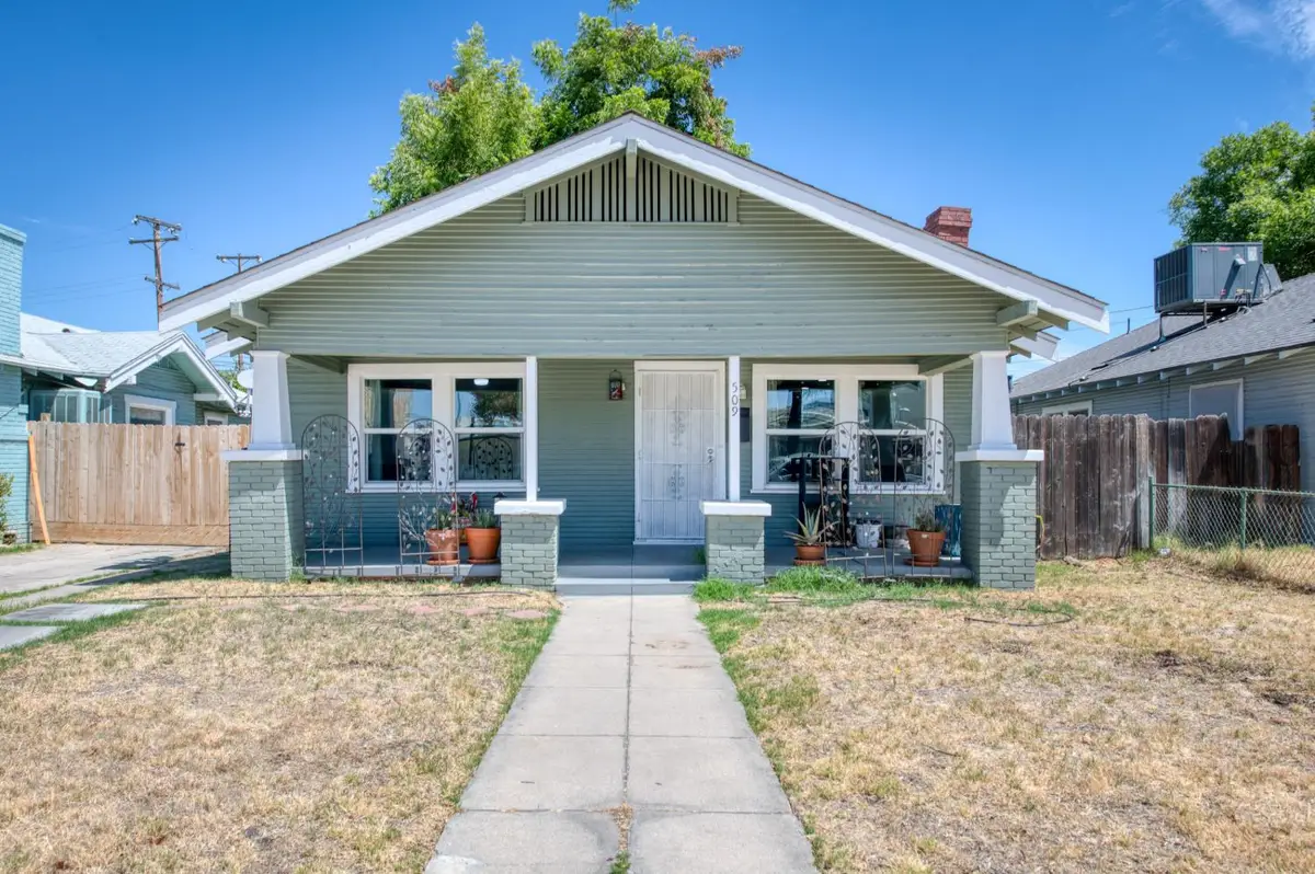 509 E Weldon Avenue, Fresno, CA 93704 - #1
