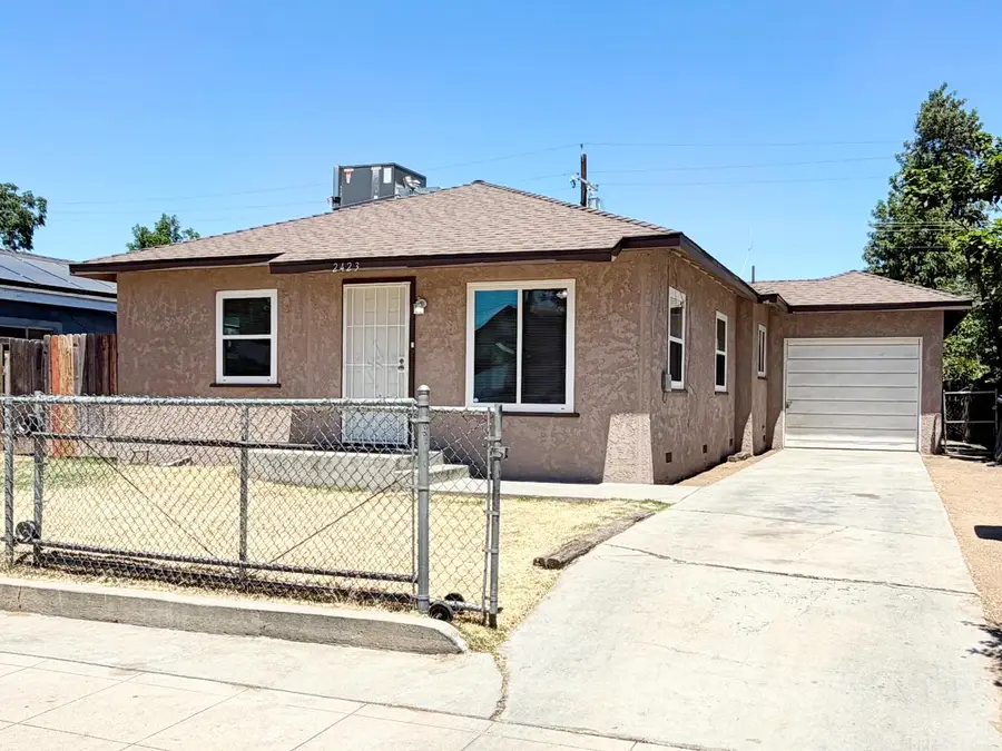 2421 E Clay Avenue, Fresno, CA 93701 - #2