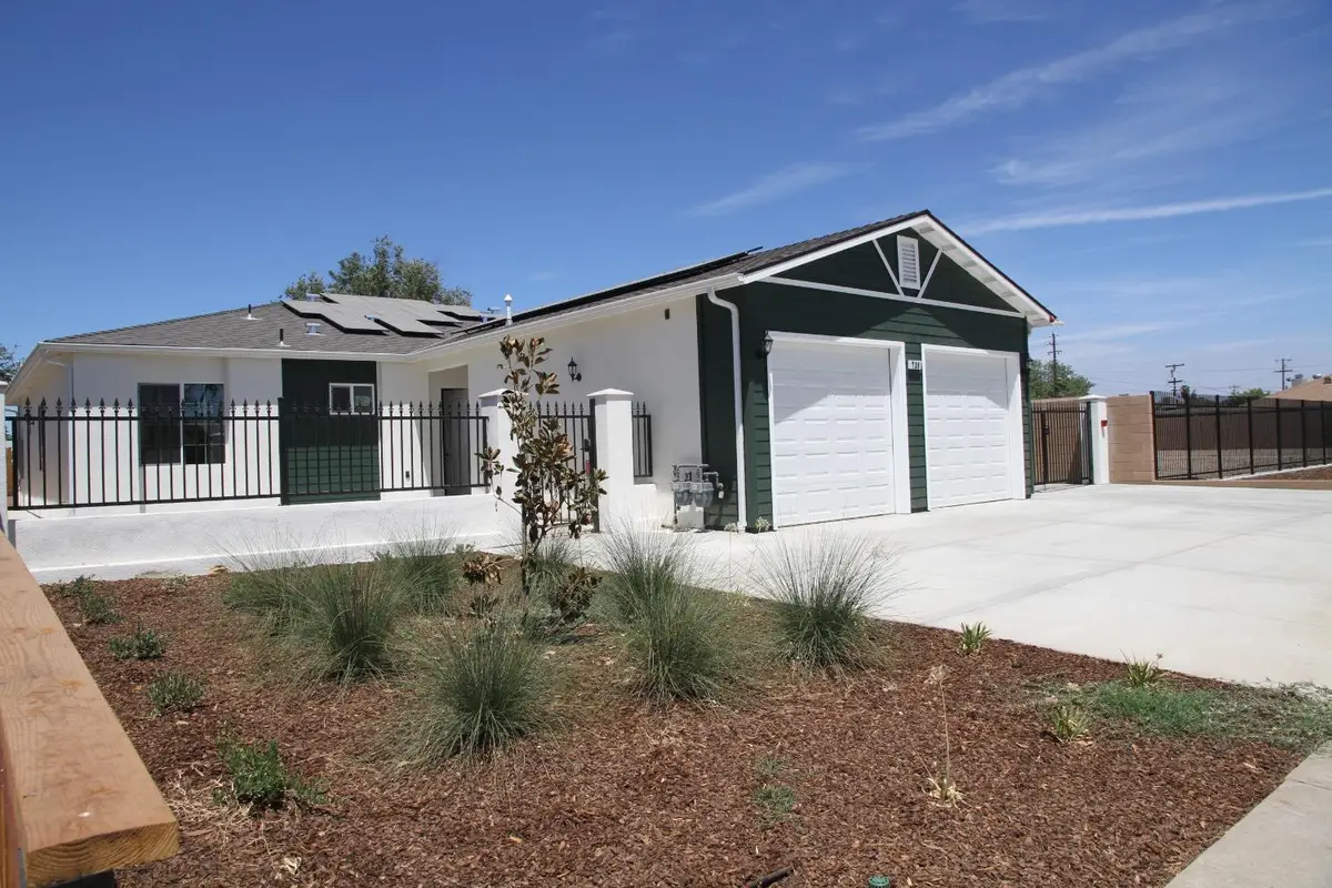 728 W Vassar Avenue N, Fresno, CA 93705 - #1