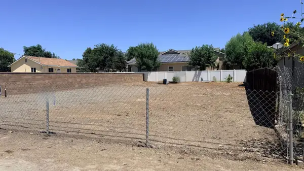 334 G Street #X, Lemoore, CA 93245