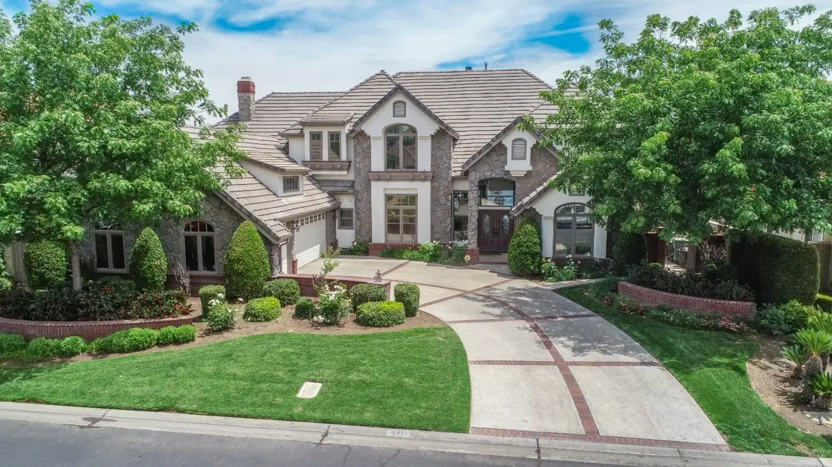 541 E Chesapeake Circle, Fresno, CA 93720 - #1