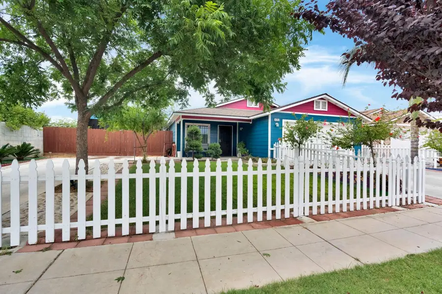 4713 E Belgravia Avenue, Fresno, CA 93725 - #3