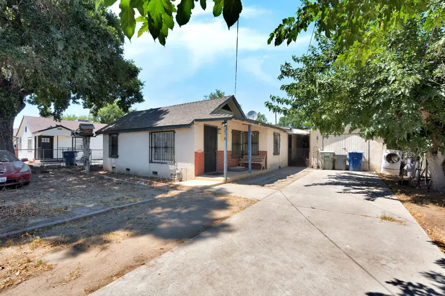 4163 E Clay Avenue, Fresno, CA 93702 - #2