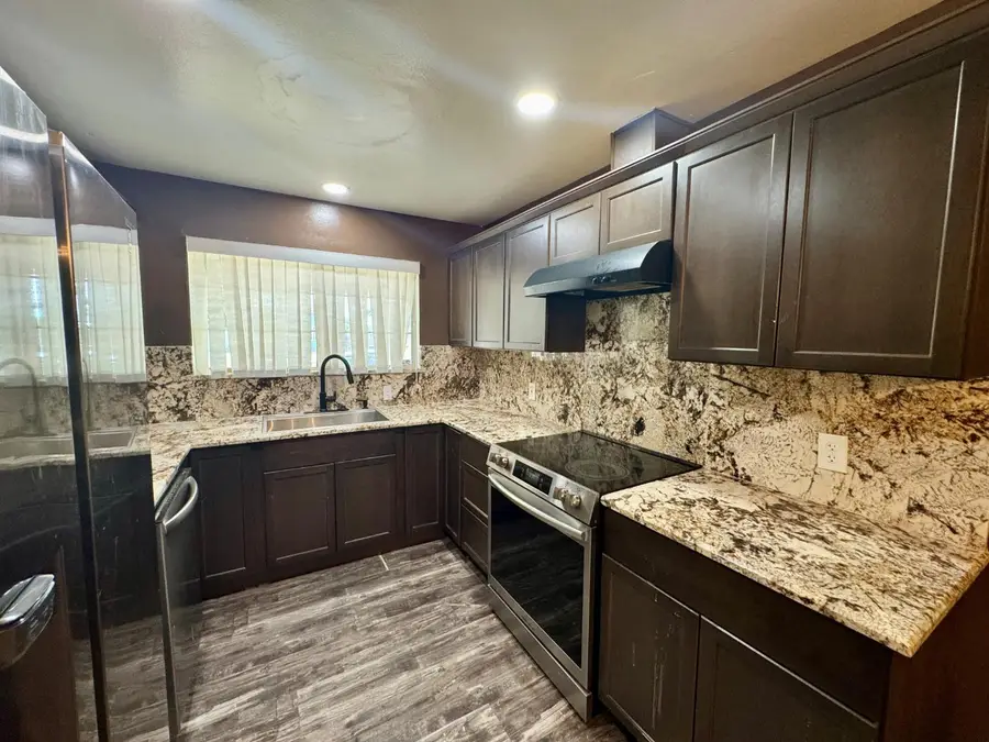 3540 N Stanford Avenue, Fresno, CA 93727 - #3