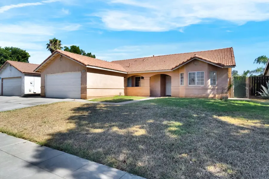 5798 W Acacia Avenue, Fresno, CA 93722 - #3