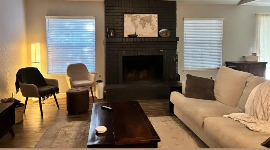 8425 N 8th Street, Fresno, CA 93720 - #2