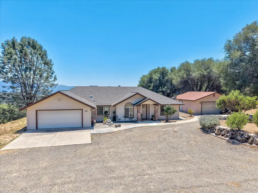 45200 Songbird Ln, Ahwahnee, CA 93601 - #2