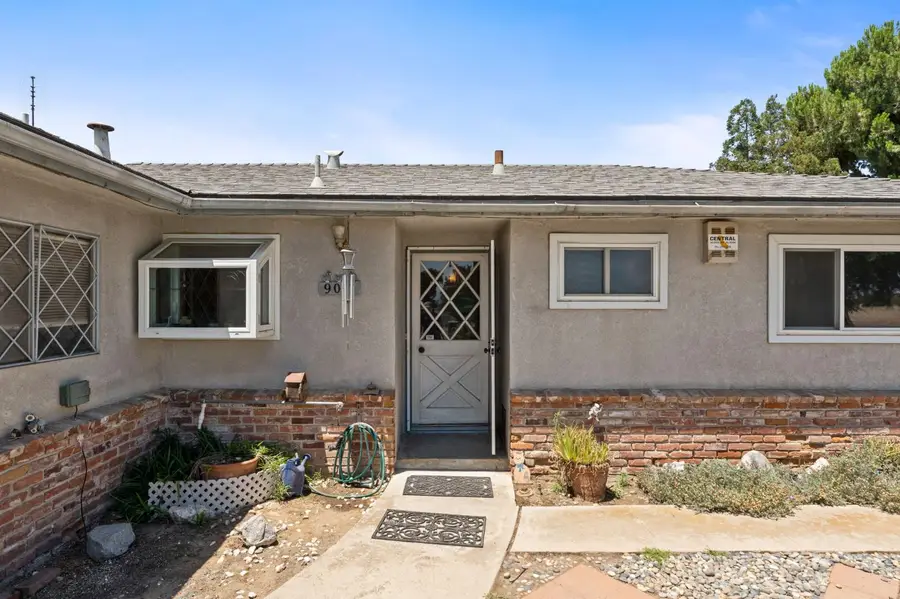 9075 S Mccall Avenue, Selma, CA 93662 - #3