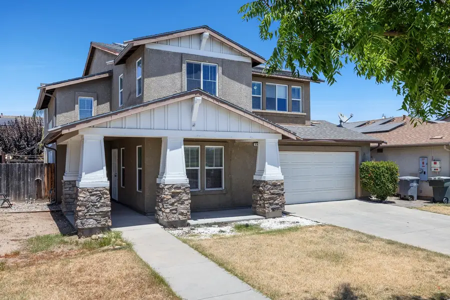 648 11th Street, Sanger, CA 93657 - #3