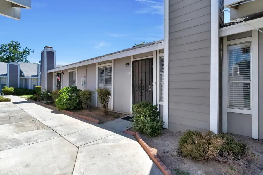 1027 W Dakota Avenue #108, Fresno, CA 93705 - #2
