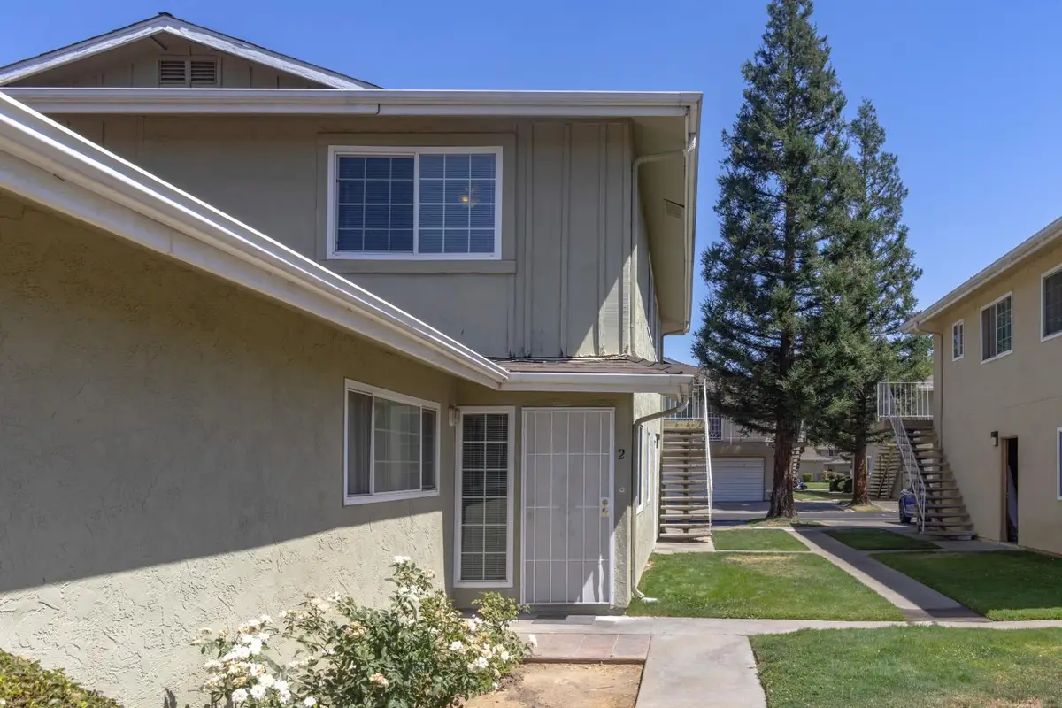 471 W Santa Ana Avenue #2, Clovis, CA 93612 - #1