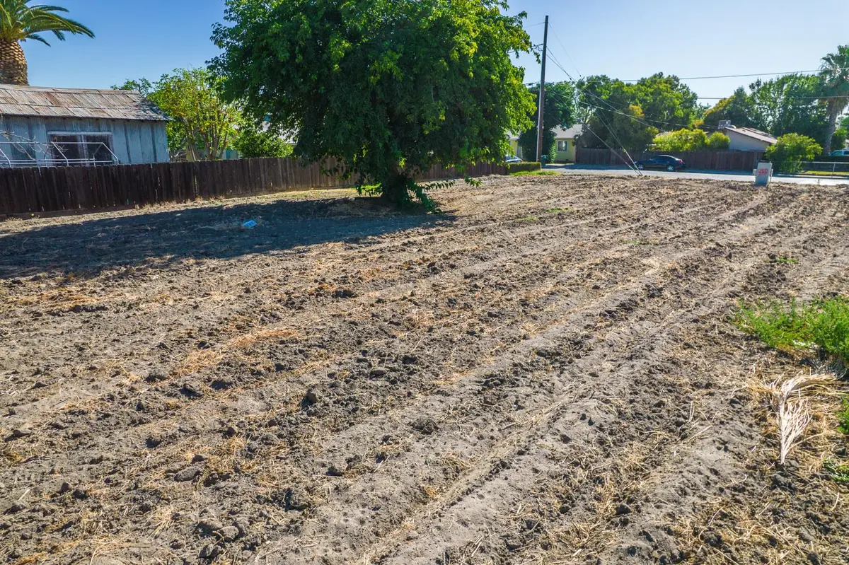 1708 Oregon Avenue, Corcoran, CA 93212 - #1