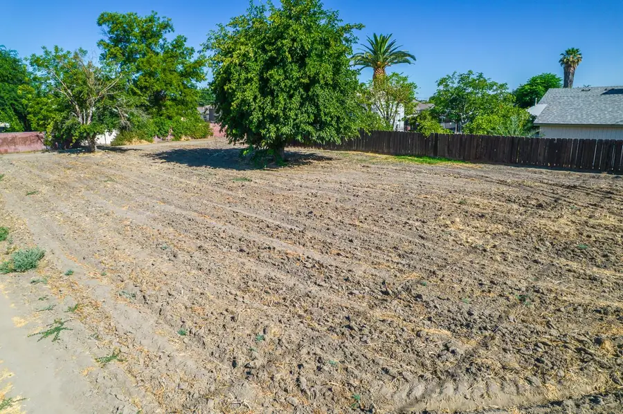 1708 Oregon Avenue, Corcoran, CA 93212 - #3