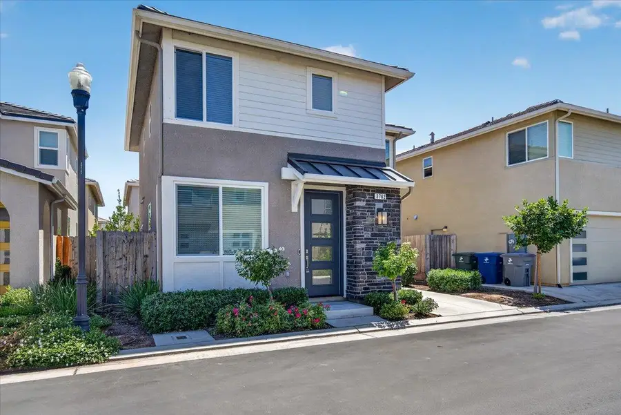 3762 Greystoke, Clovis, CA 93619 - #2