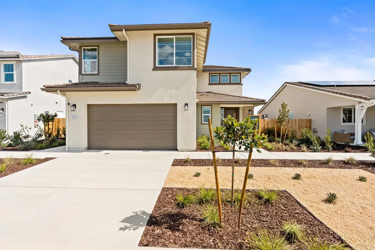 316 N Vista Ave, Fowler, CA 93625 - #1