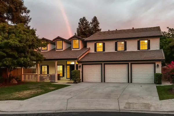 42 Chennault, Clovis, CA 93611
