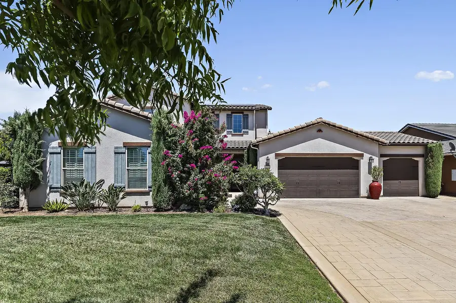 3225 Lexington, Clovis, CA 93619 - #2