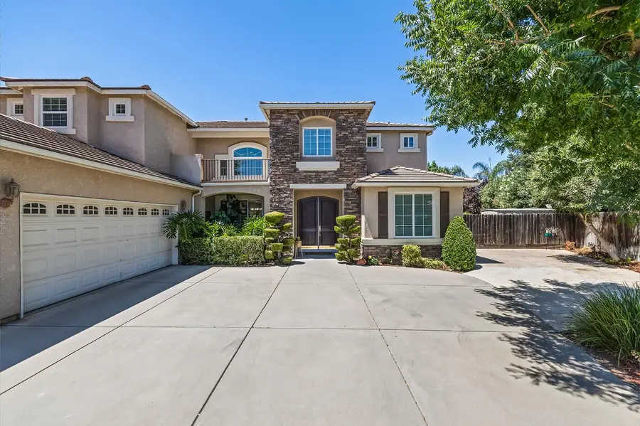 1876 N Jasmine, Clovis, CA 93619 - #2