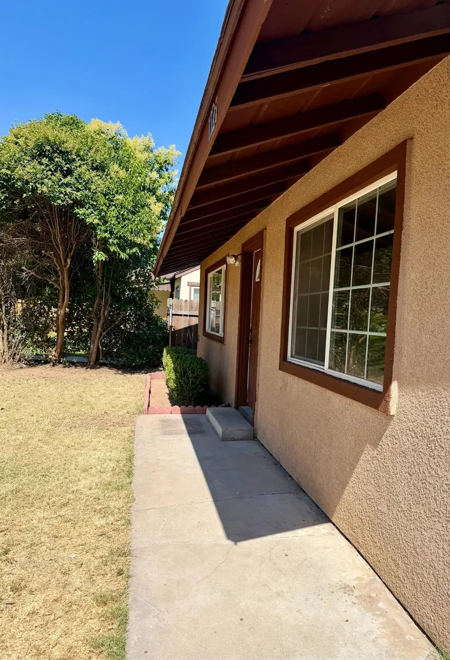 1225 E Sussex Way, Fresno, CA 93704 - #2