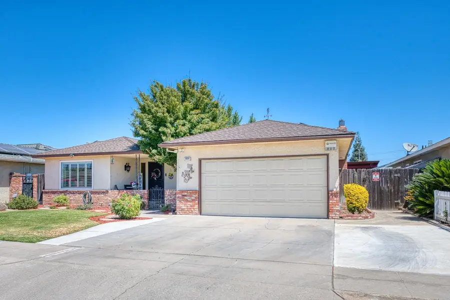 3034 W Indianapolis Avenue, Fresno, CA 93722 - #2
