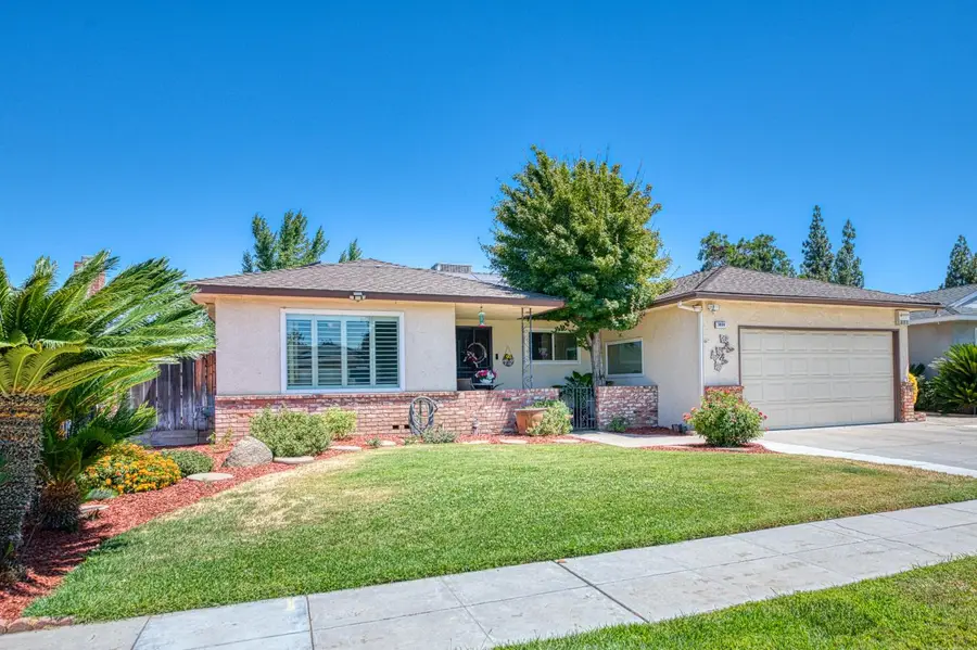 3034 W Indianapolis Avenue, Fresno, CA 93722 - #3