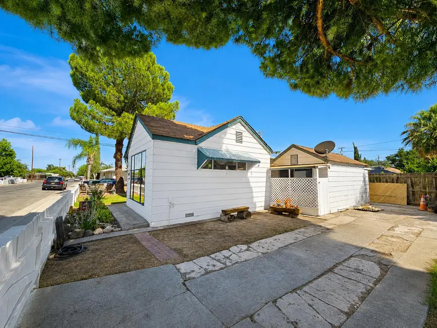 455 Baker Street, Coalinga, CA 93210 - #2