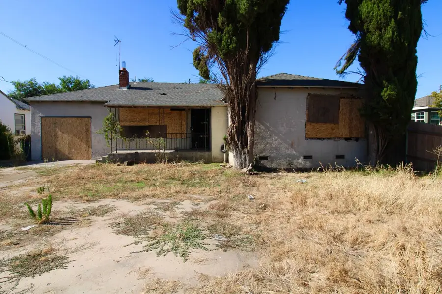 2226 E Normal Avenue, Fresno, CA 93703 - #2