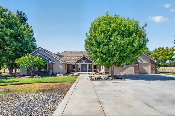12228 Tollhouse Road, Clovis, CA 93619