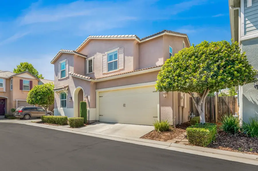 3401 Alcove Way, Clovis, CA 93619 - #3
