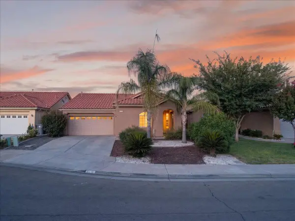 750 Celaya Way, Orange Cove, CA 93646