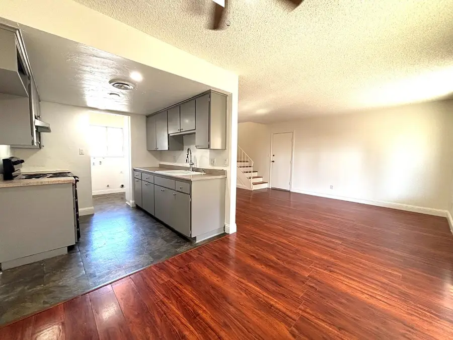 4929 N Winery Circle #112, Fresno, CA 93726 - #3