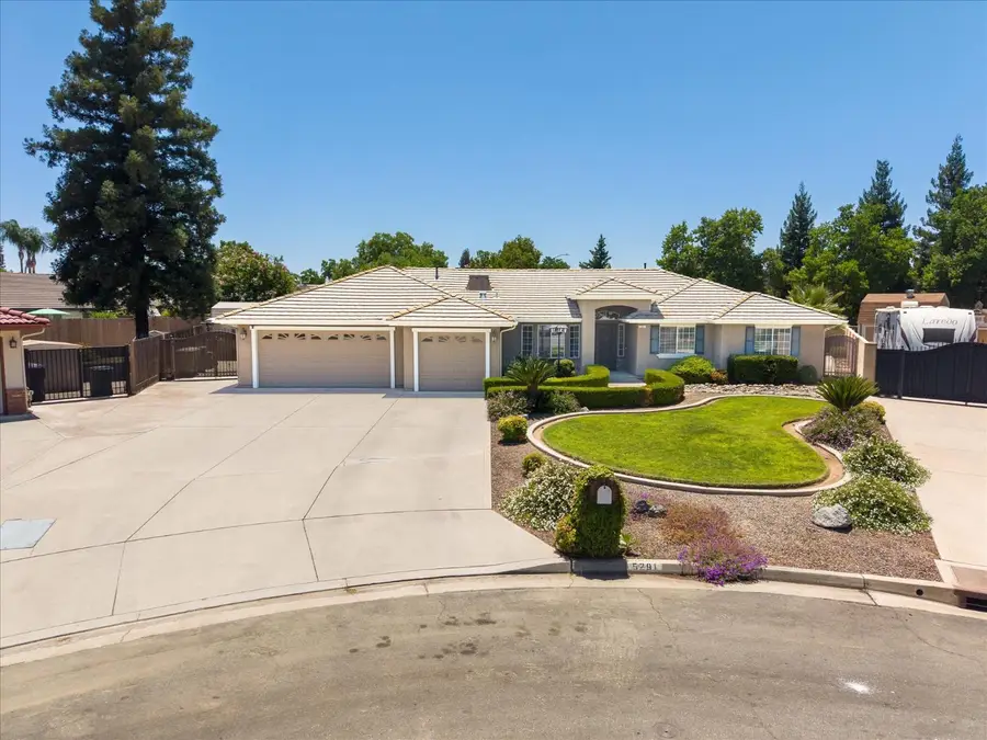 5291 W Spruce Avenue, Fresno, CA 93722 - #3
